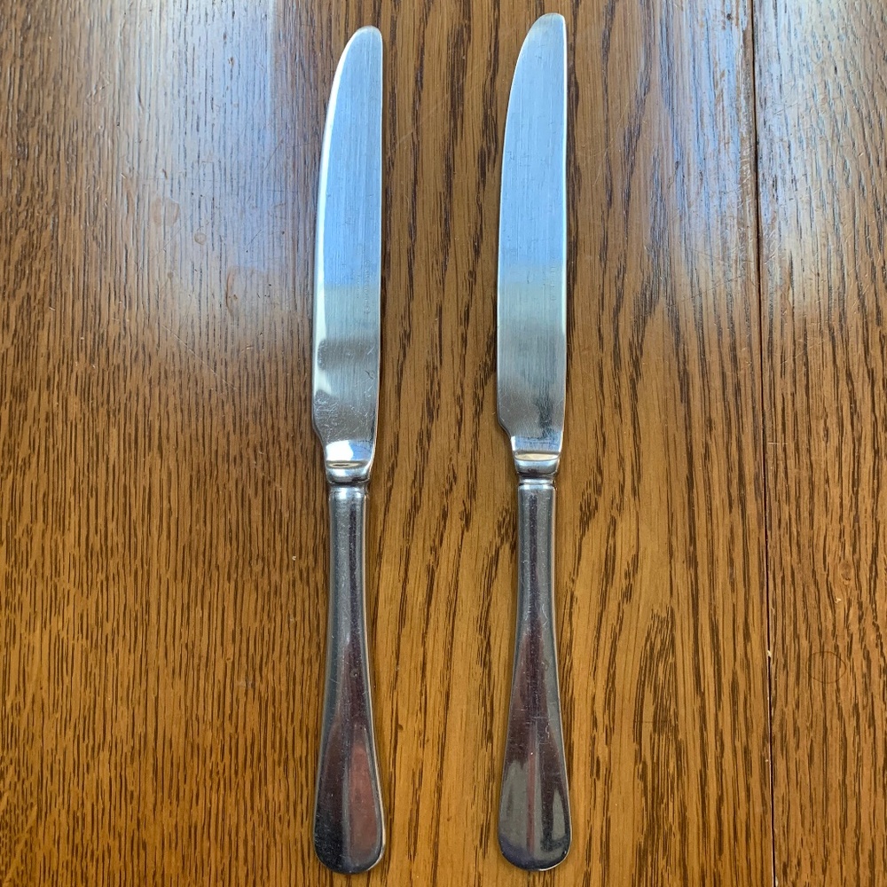 2 Wallace Hartford Dinner Knives